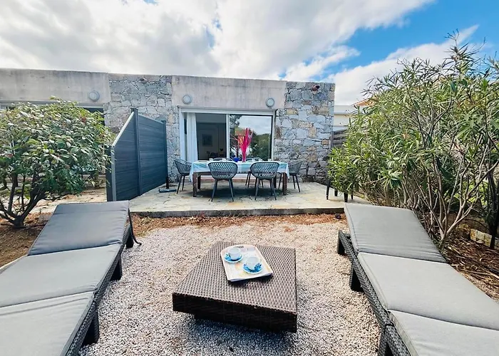 Boug 27 Apartment